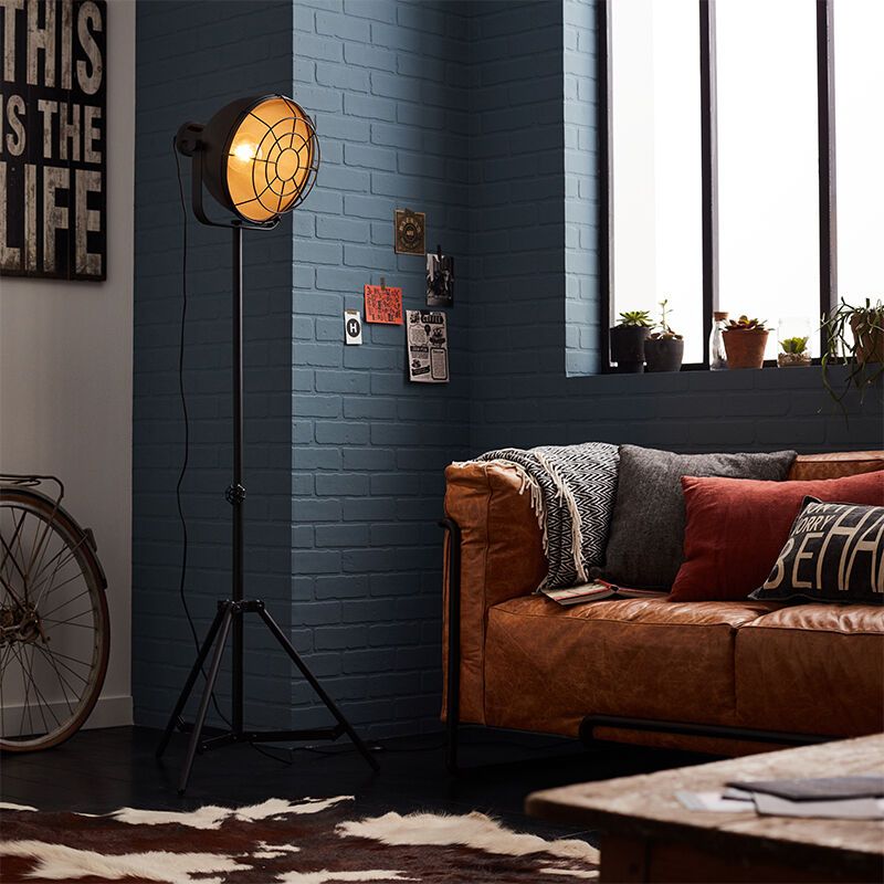 Industrielle Stativlampe Schwarz, Alexi, mit Schalter Industrielle Stativlampe Schwarz, Alexi, mit Schalter