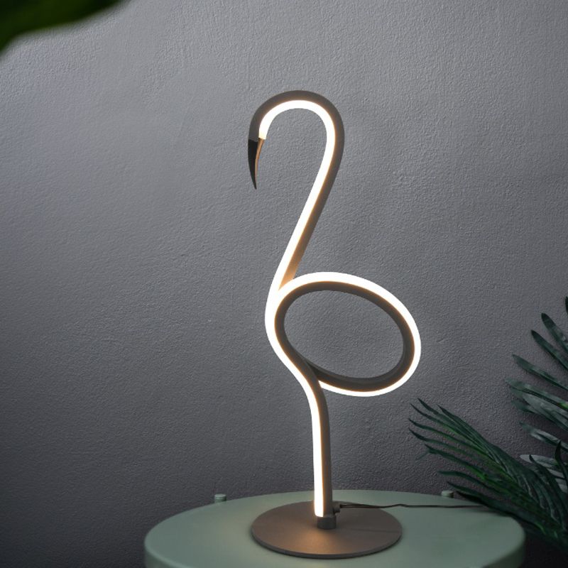 Schwarze Tischleuchte Design, Puk, 6W, 3000K LED, mit Schalter