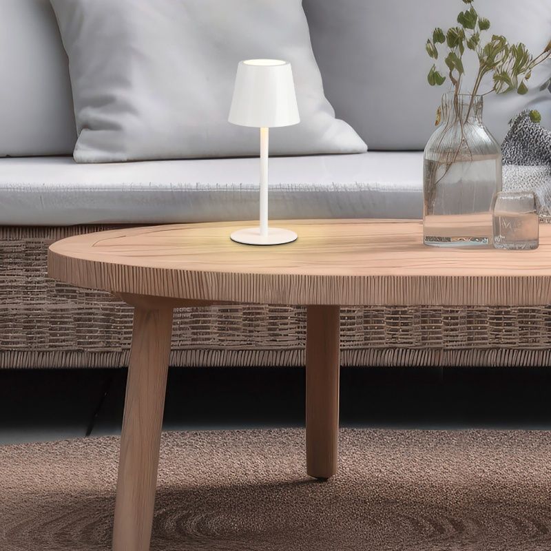 Weiße aufladbare Tischlampe Metall, Priya, 1,6W, warm- bis kaltweiß einstellbare LED, 3-stufig dimmbar Weiße aufladbare Tischlampe Metall, Priya, 1,6W, warm- bis kaltweiß einstellbare LED, 3-stufig dimmbar