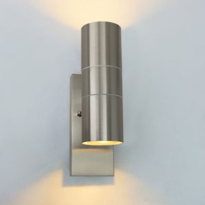 Moderne Außen Wandleuchte mit Dämmerungsmelder Silber, Pedro, IP44