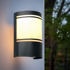 Moderne Außen Wandleuchte mit Dämmerungsmelder Schwarz, Manuel, IP44
