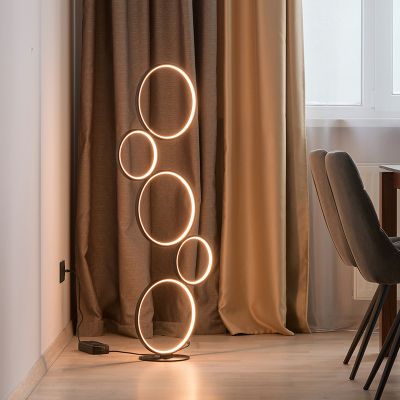 Schwarze Stehlampe Modern, Robon, 36W, 3000K LED, mit Schalter