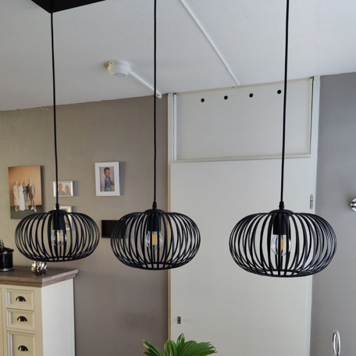 Industrielle Pendelleuchte Lieve, schwarz, Metall