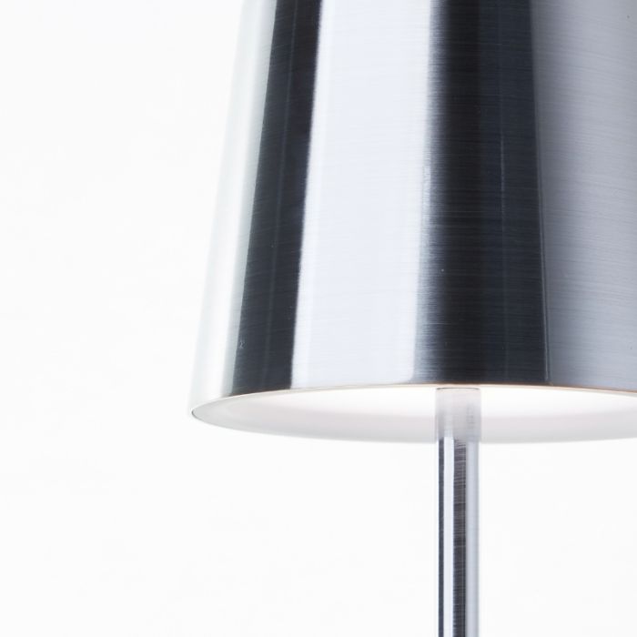 Moderne aufladbare Außen Tischlampe Nickel, Skander, 4W, warm- bis kaltweiß einstellbare LED, IP44, mit Touch-Dimmer
