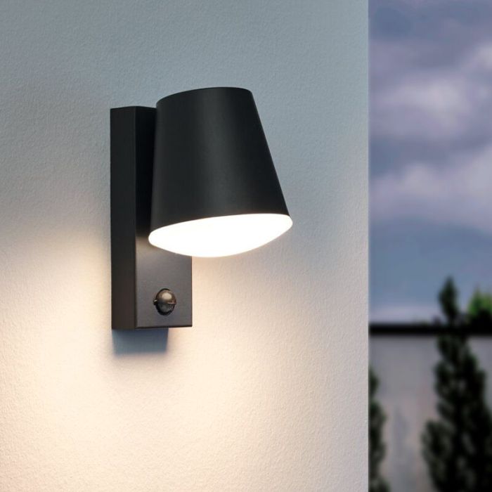 Anthrazit moderne Außen Wandleuchte mit Bewegungsmelder Metall, Aiden, IP44