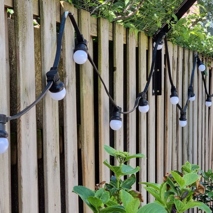 50m Lichterkette mit 50 weißen Lampen