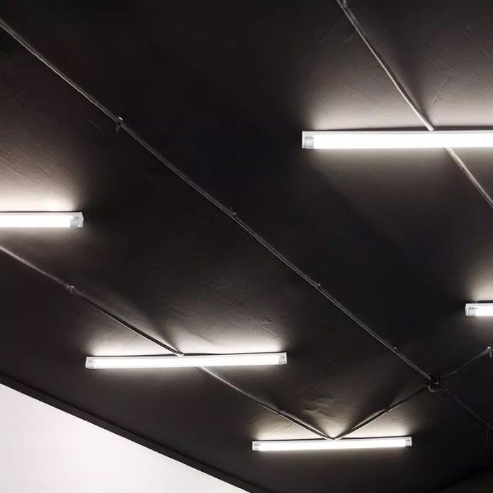LED Leuchtstoffröhre 120cm - Bisolux - 18W - 4000K - Mit Starter