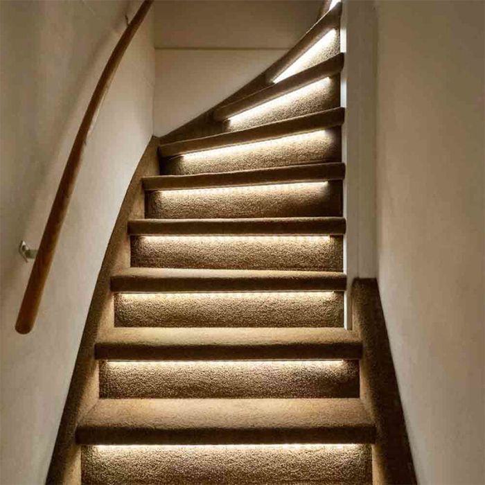 Dimmbares Treppen-LED-Streifen-Set, 15 LED-Streifen 2700K