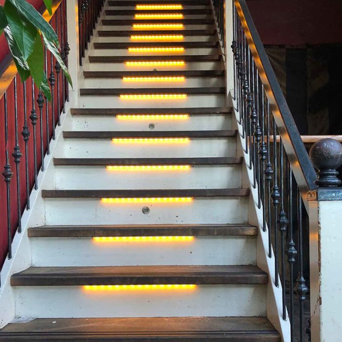 Dimmbares Treppen-LED-Streifen-Set, 15 LED-Streifen 2700K