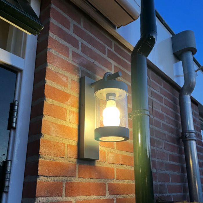 Anthrazit Außen Wandleuchte mit Dämmerungsmelder Landhaus, Sambesi, IP44
