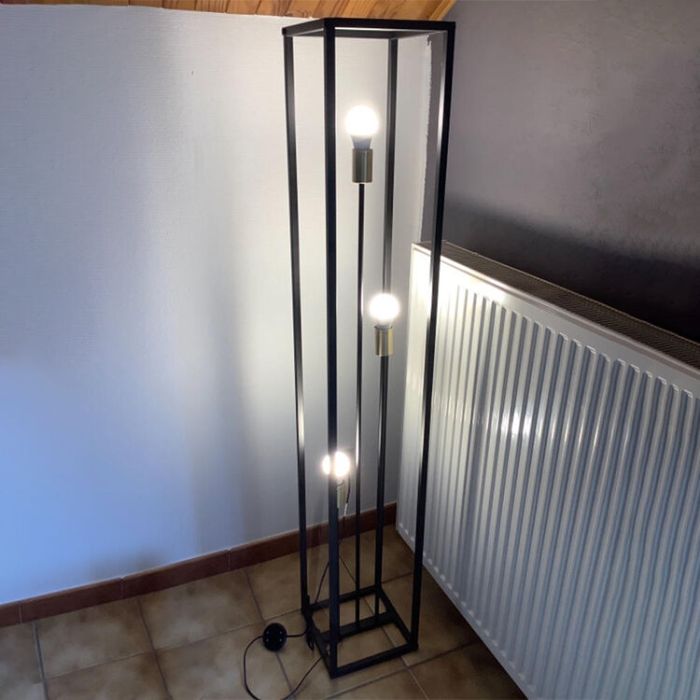 Schwarze Stehlampe Modern, Fabrice, mit Schalter